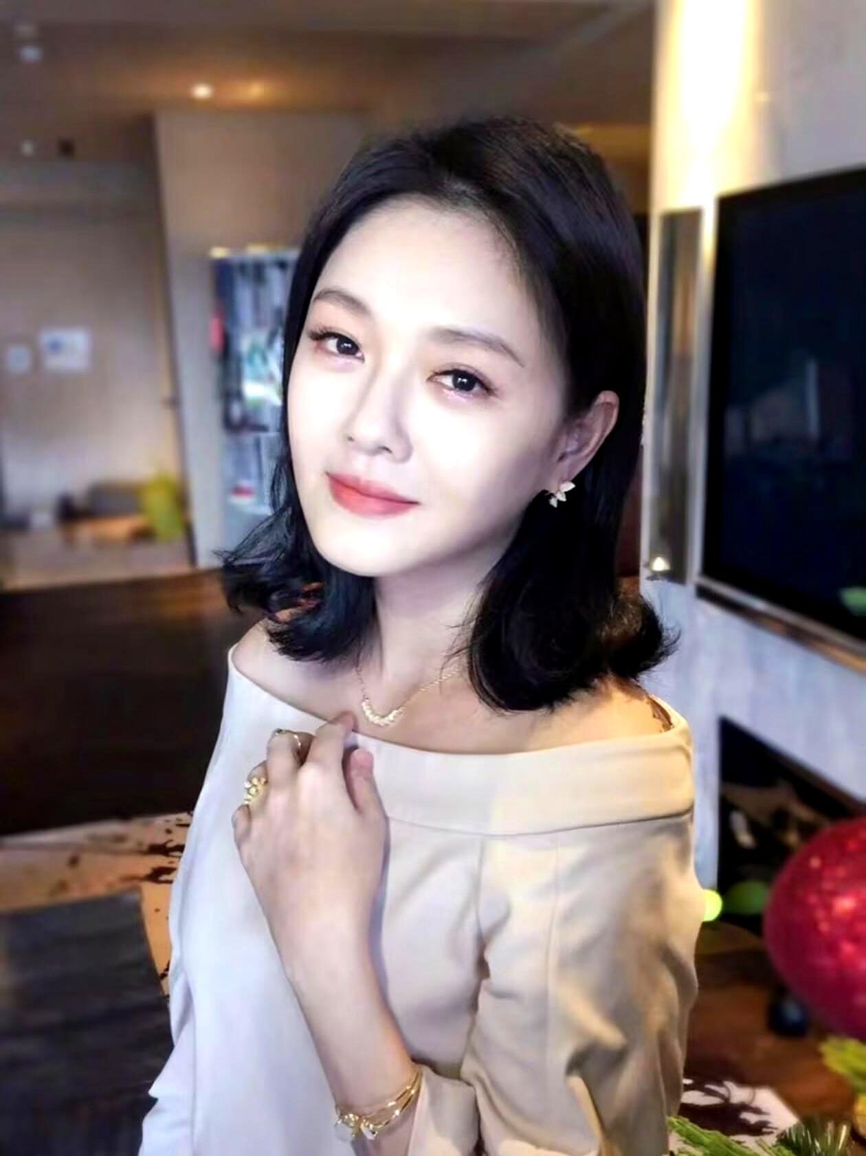 具俊晔放弃大S两亿遗产，并非全因深情，而是一场极其精准的财务避险。
 
台北信义