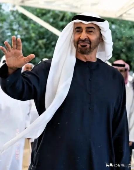 中东大清算！
伊朗精准出手，阿联酋犯了兵家大忌“两头通吃”，终吞苦果！

别再觉