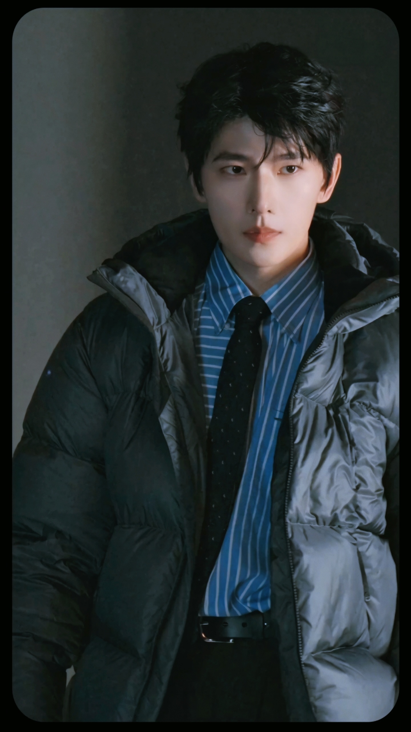 杨洋[超话]｜杨洋千仞岗羽绒服全球品牌代言人 [awsl][awsl][awsl