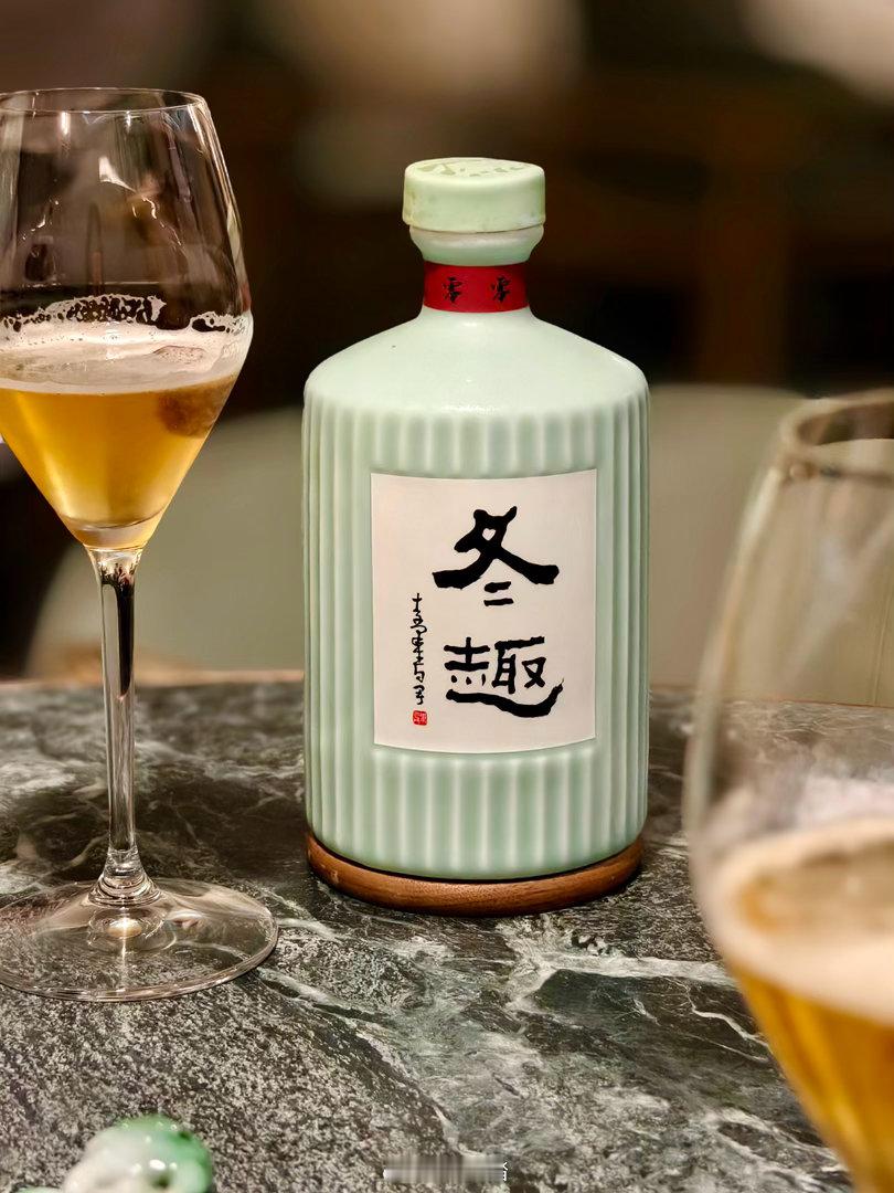 万万没想到，这一餐是以冬趣的梅子气泡特调开场的[哇] off menu的两道，以