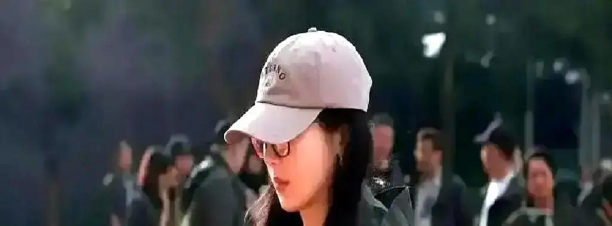 6.8亿砸下去，鹅厂疯了
 
开机第17天，杨紫把董竹君的后人请到片场，一句话没