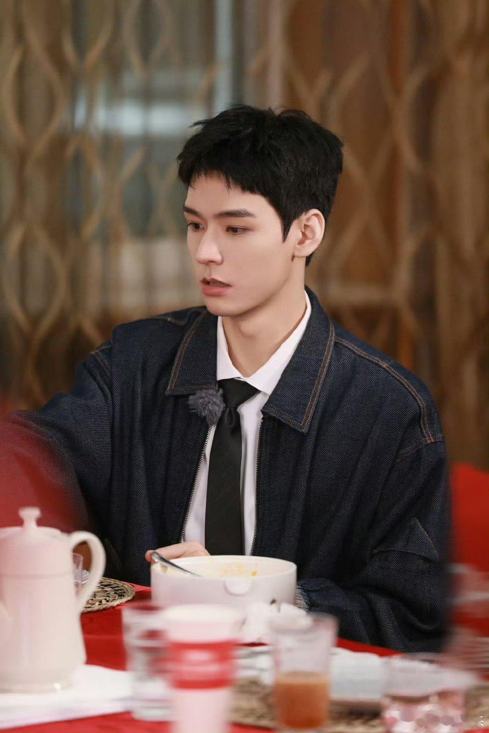 龚俊天选导游圣体 《花儿与少年7》龚俊是导游圣体吧！自带知识库，认货币、安利景点