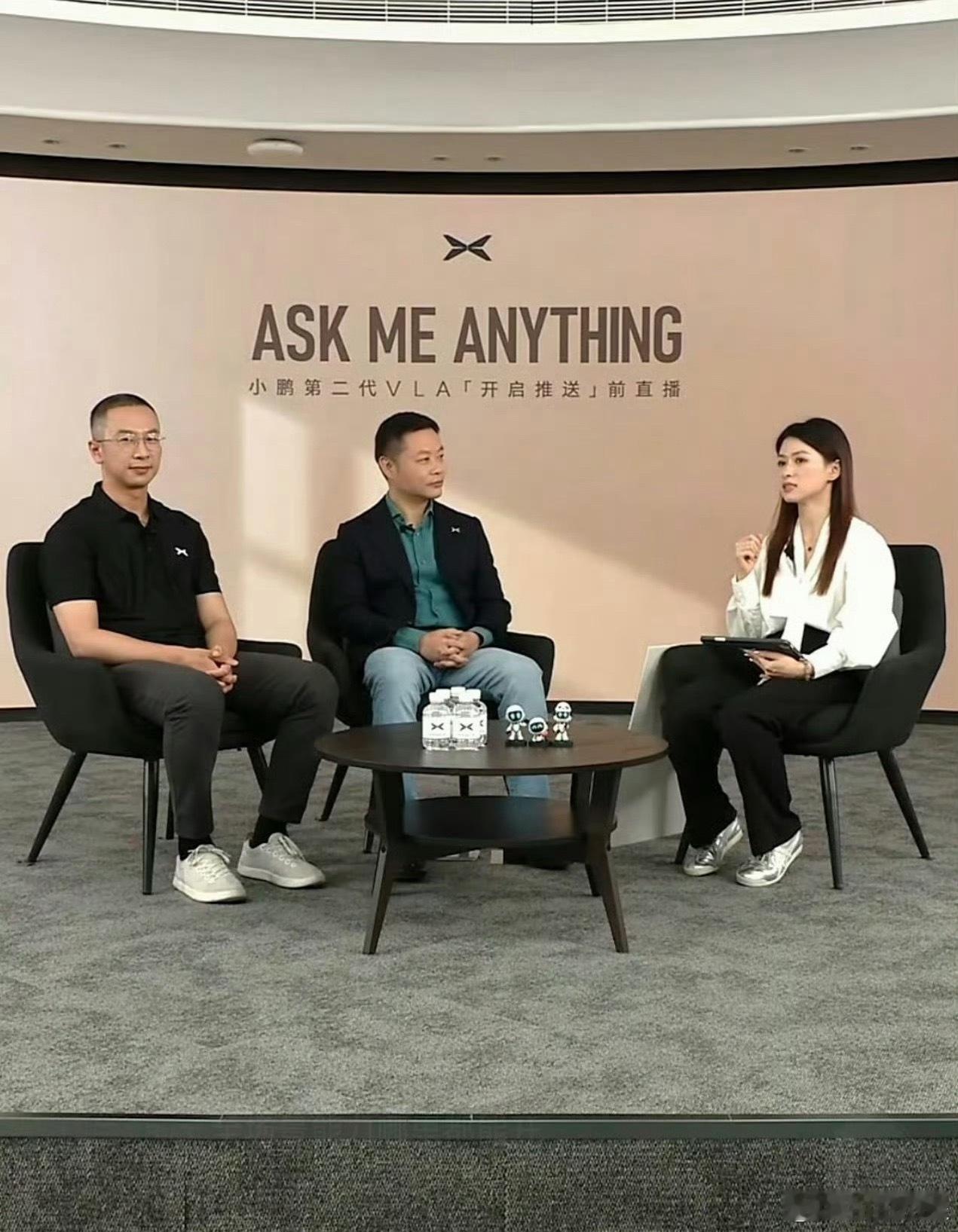 小鹏第二代VLA说领先行业5倍，这事儿真不是瞎吹的。先说最直观的，接管次数。内部