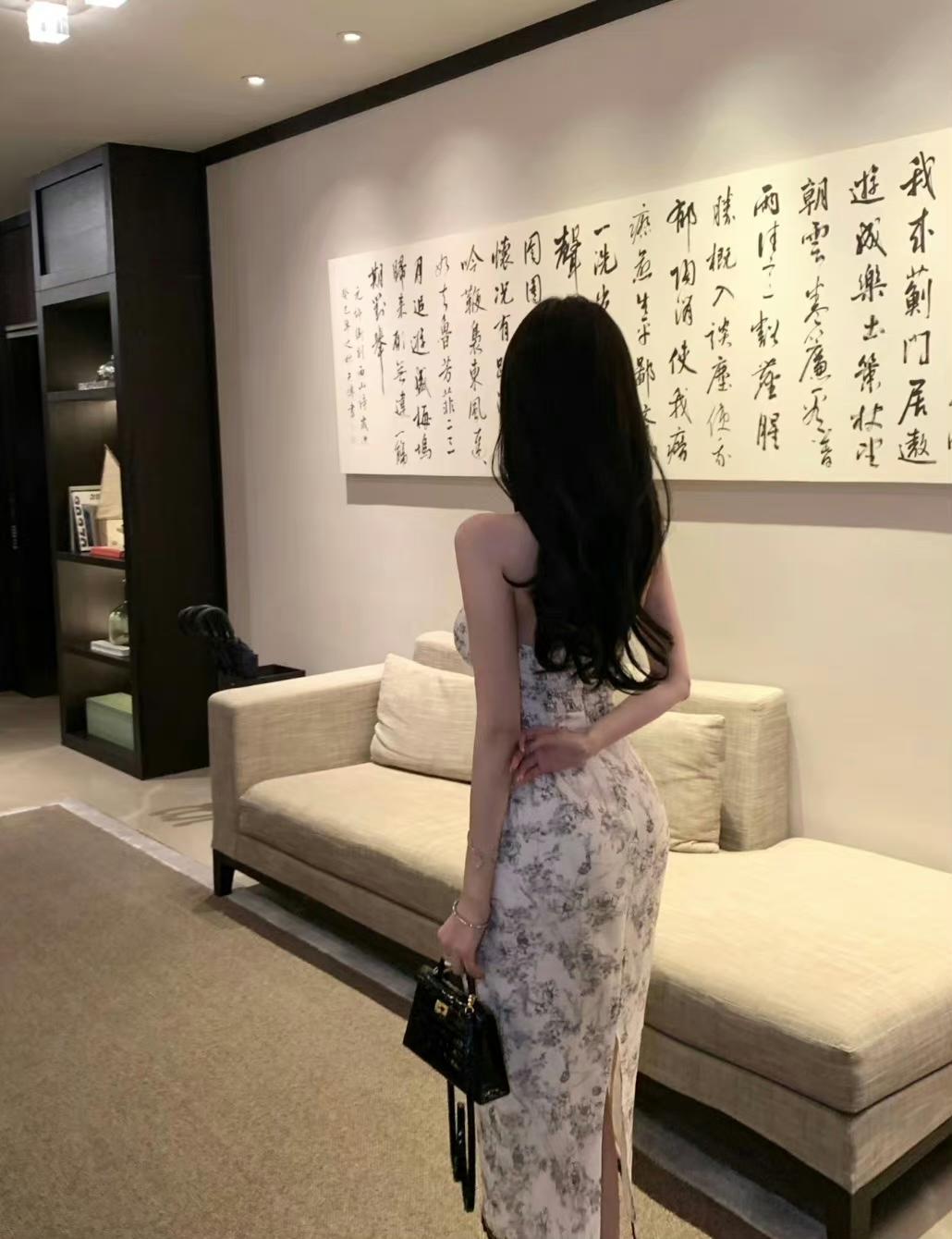 先拿面子去赚钱，拿到钱后自然有面子”这句话，一直在上升。