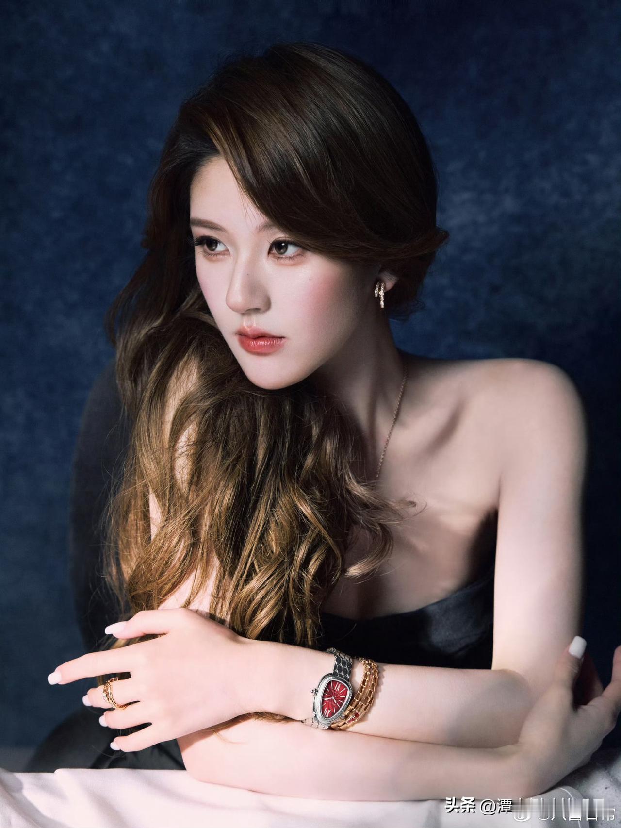 赵露思、刘亦菲、吴磊、蔡依林、张凌赫、杨紫、马思纯、秦海璐、郭采洁宝格丽新春大片