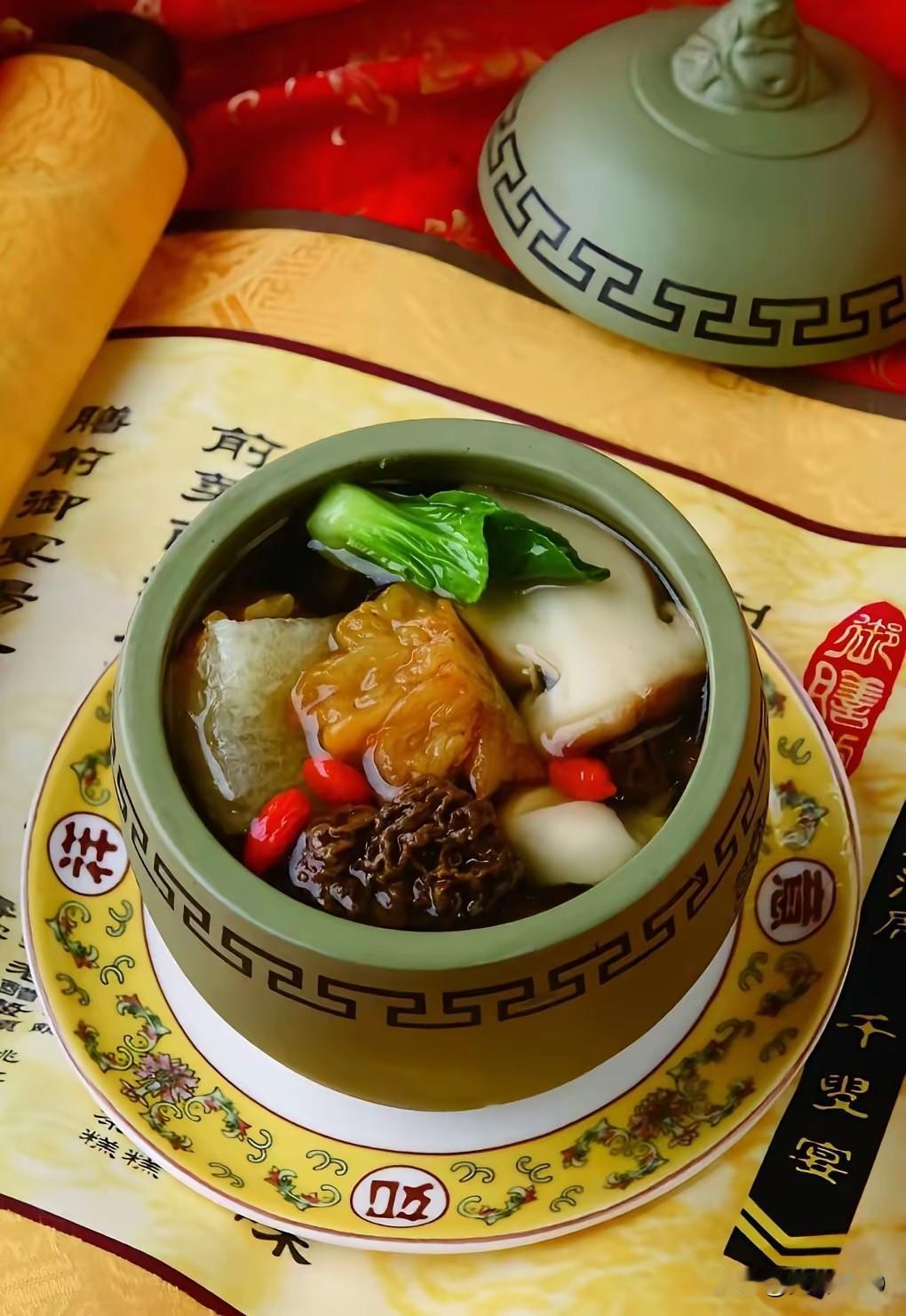 特朗普访华除了最高接待以外，国宴菜也是最高级别招待，中国美食响誉世界。