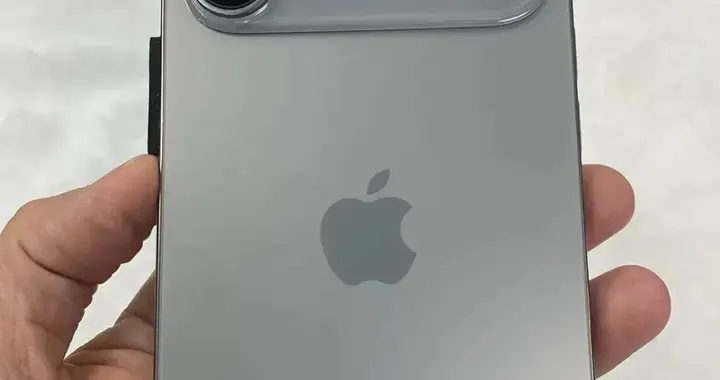 山寨iPhone 17 Pro上热搜，AirPods实时翻译来了