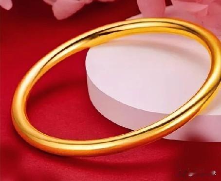 买黄金的朋友们，心态可真的是要注意了，特别是前段时间高位1500元/克买进的朋友