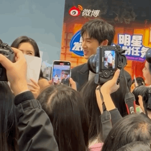 家产面对热度2万8的成绩手足无措，不知如何是好的新人美渴的我午饭都不想吃了[苦涩