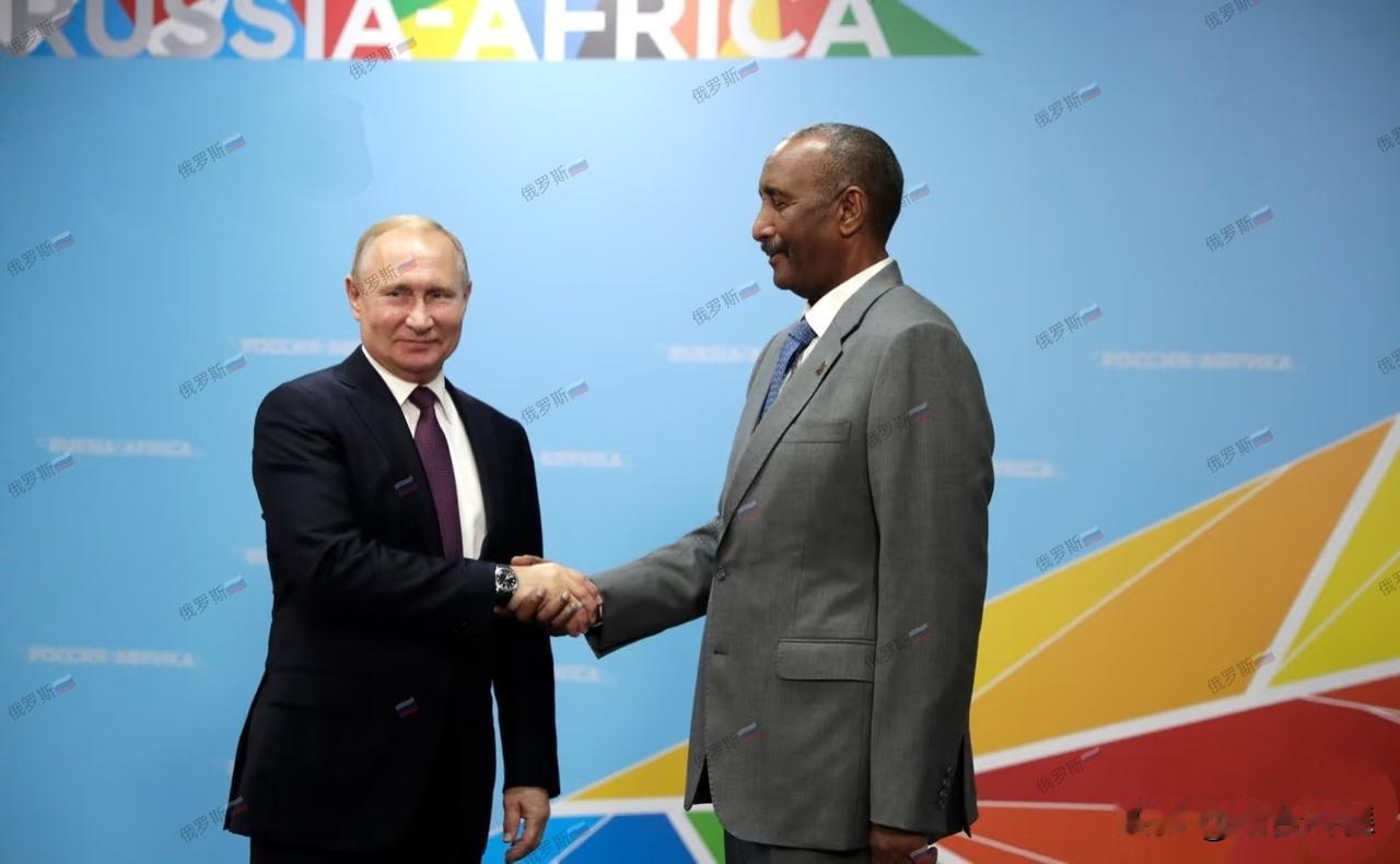 最近苏丹和俄罗斯的25年协议挺受关注，苏丹让俄在红海建海军基地，这可是俄在非洲第