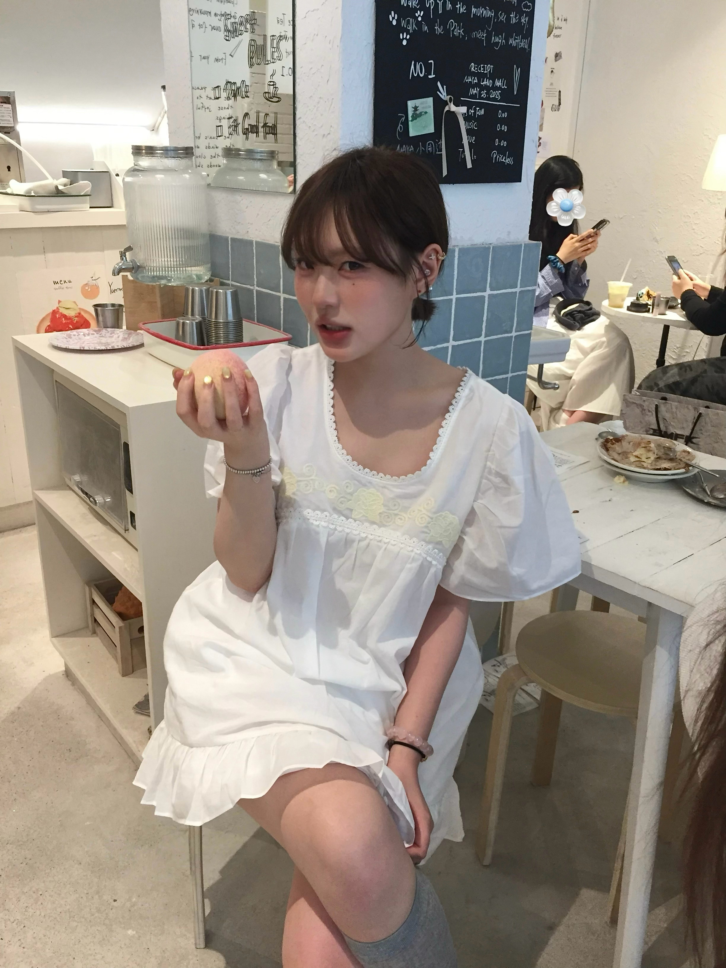 嘿嘿,萱萱送我的婚纱kitty ​​​