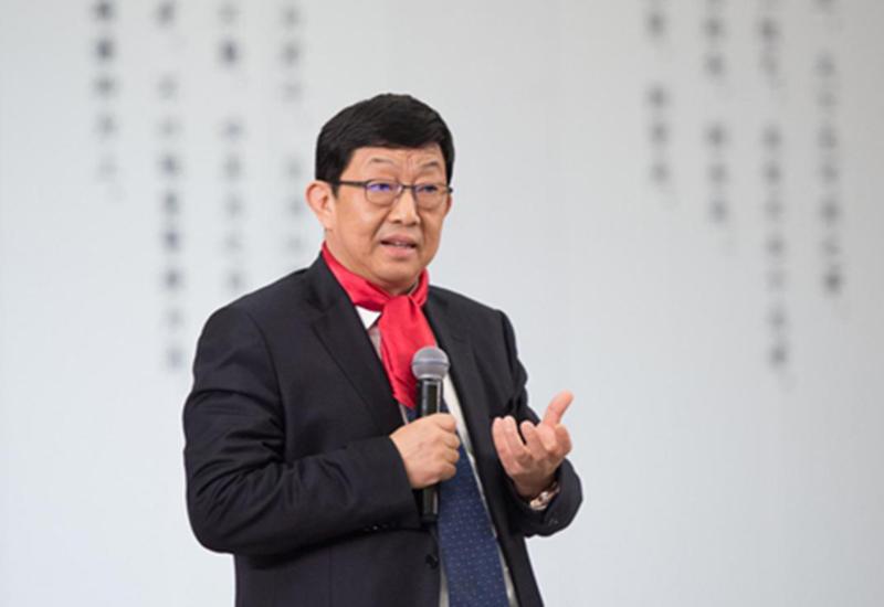 当年，日本企业想入股白象方便面，但创始人姚忠良却拒绝，有人劝他:“你就答应吧！日
