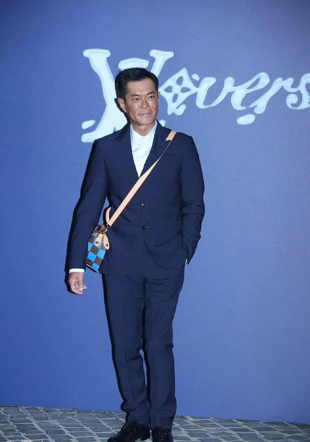 古天乐年轻时帅的一塌糊涂，现在人老了也是衰的一塌糊涂，要么医美过度，要么没有医美