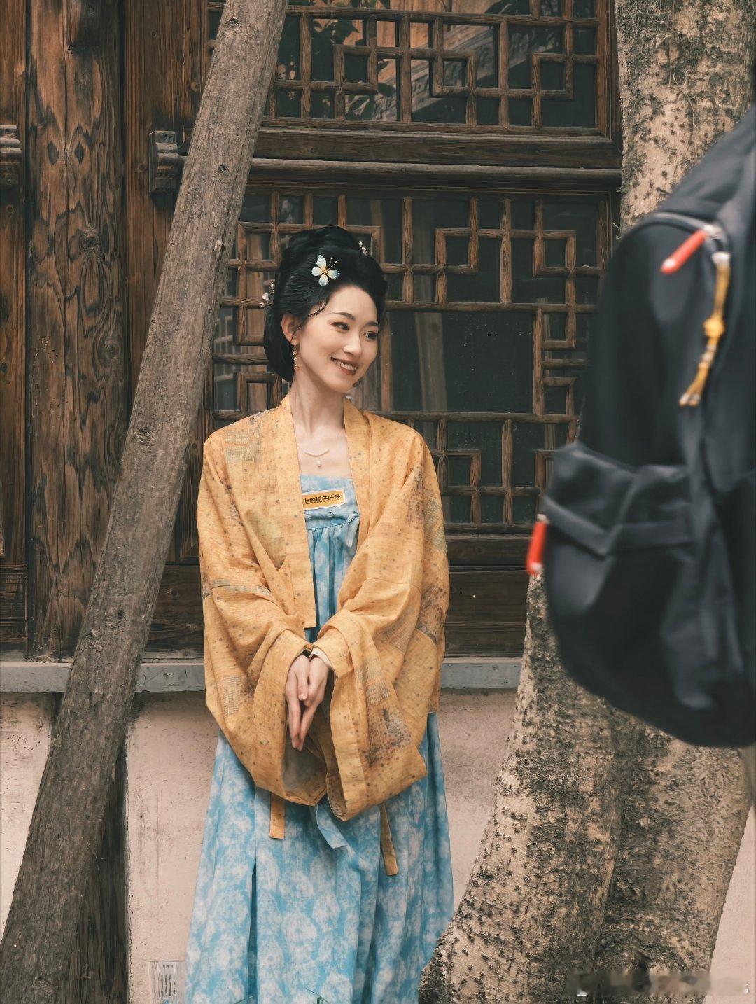 这些姑娘可都太好看了！我嘎嘎偷拍就为给我粉丝养个眼