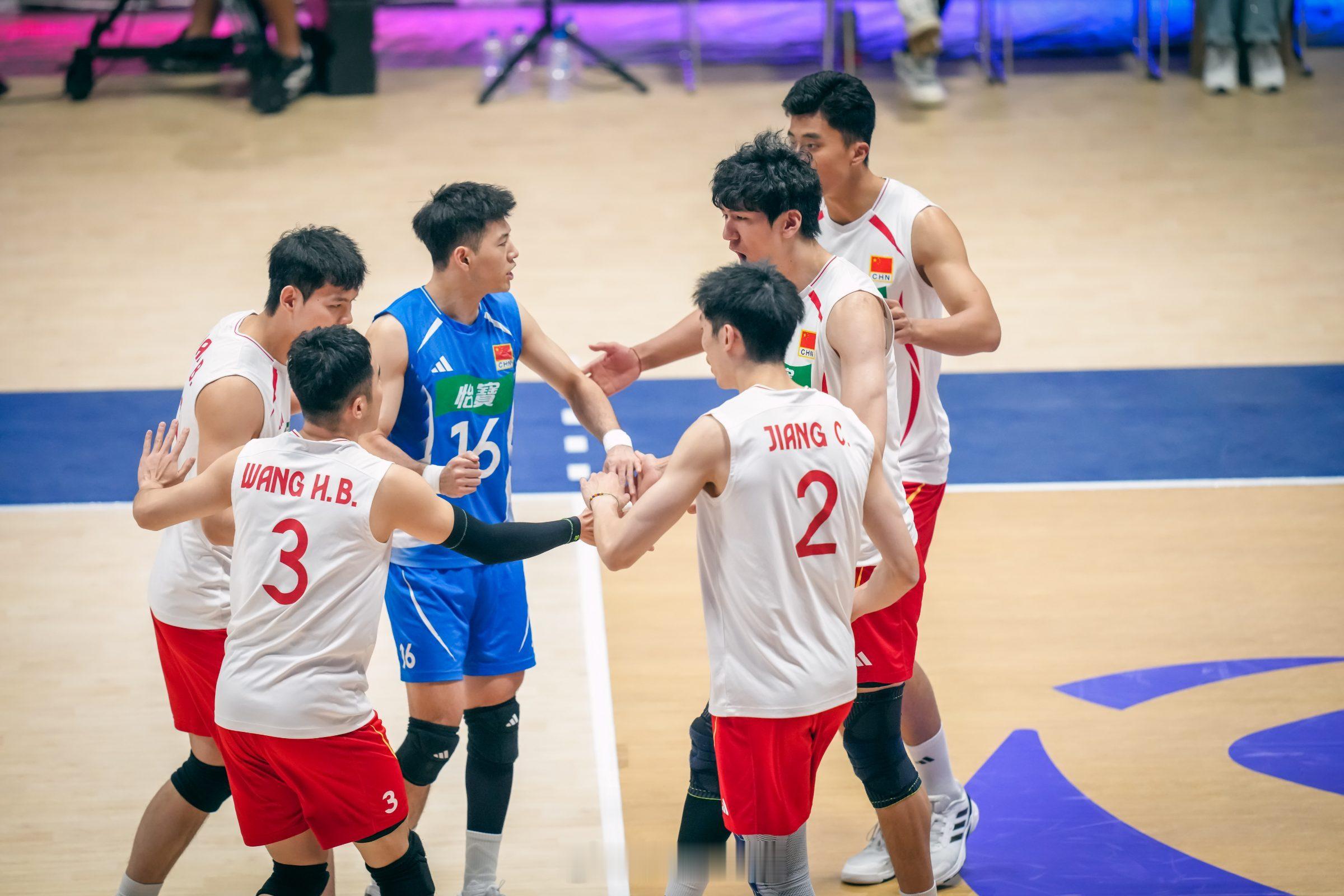 2026男排亚锦赛中国男排vs韩国男排 21比25失利第二局，1比1平，当出现失