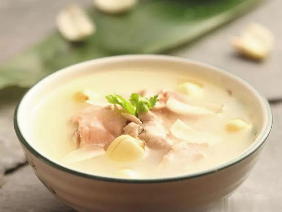 #这个问题吃什么##健闻登顶计划# 【汤越鲜越好？】虽然说在冬日里来一碗鲜美的肉