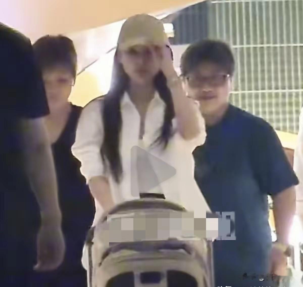 有个现象
大家发现了吗

那就是汪公子家
在全网打造的人设

怎么赚人眼球怎么演