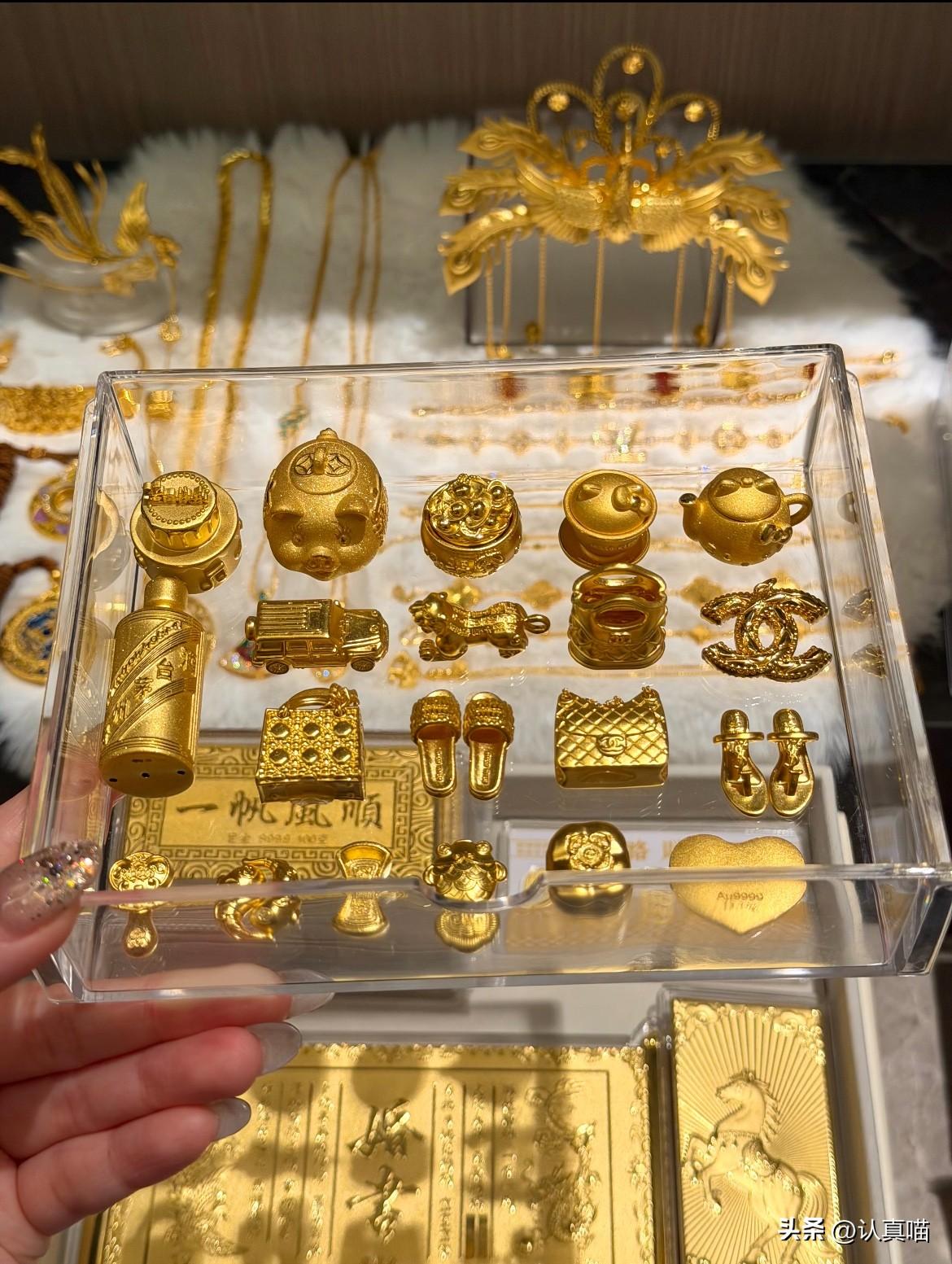 3月30号，金价彻底疯了！
65克的金镯子，
今天9万多就能拿下，
比20天前的