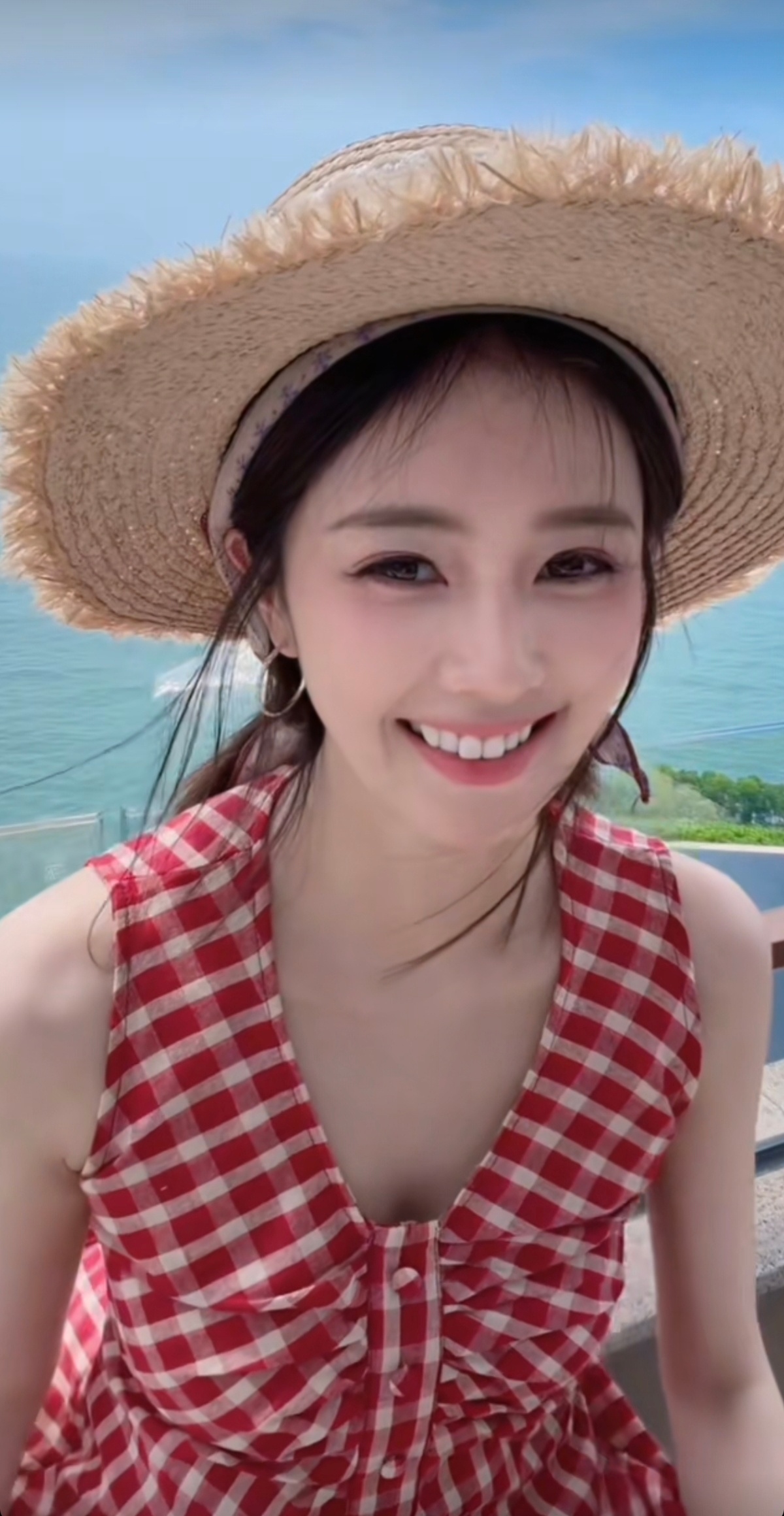 对女孩的笑容没有抵抗力好吧 