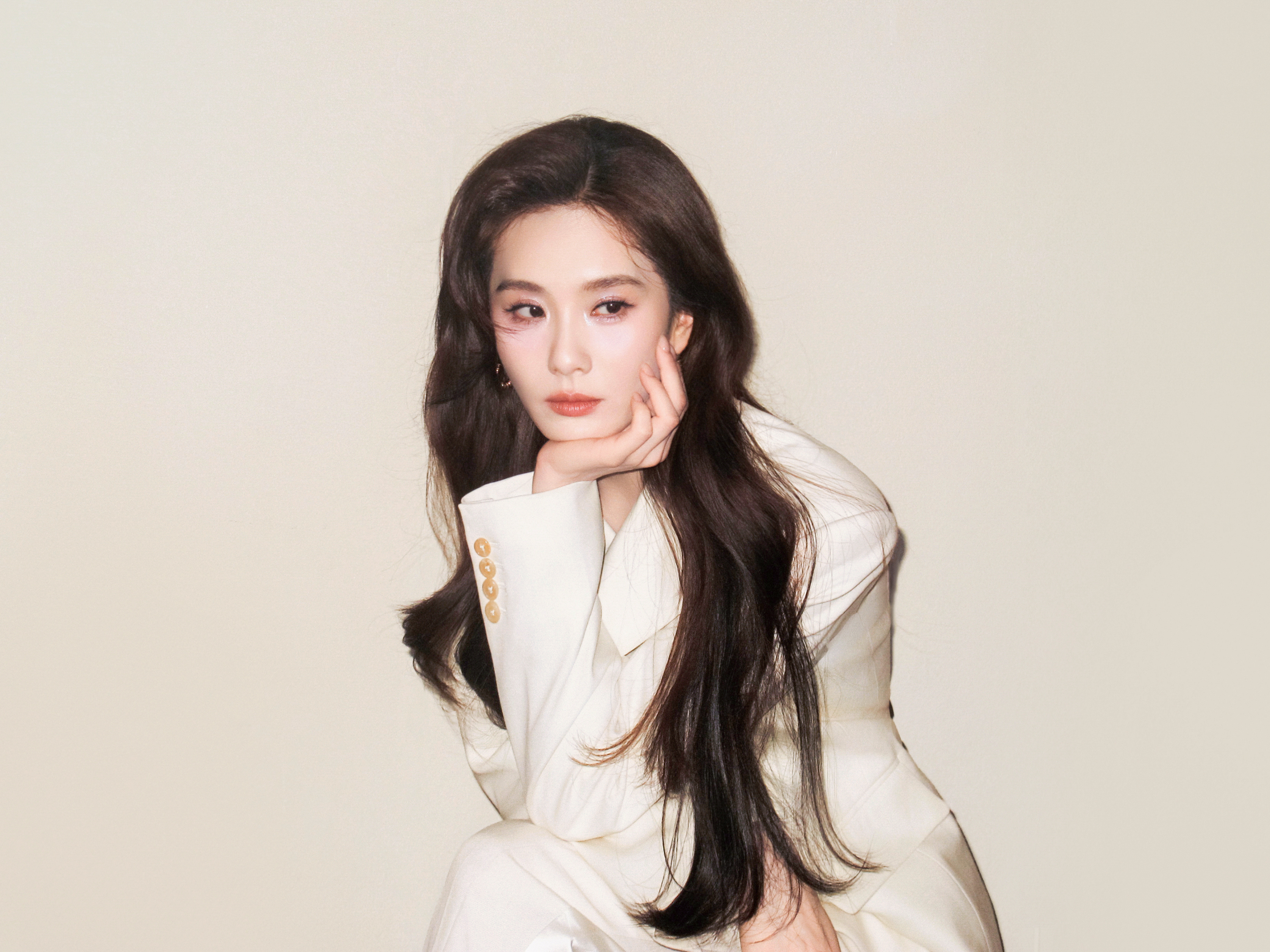刘诗诗  太美了啊，发射发射咯＞＞＞💕💕💕 