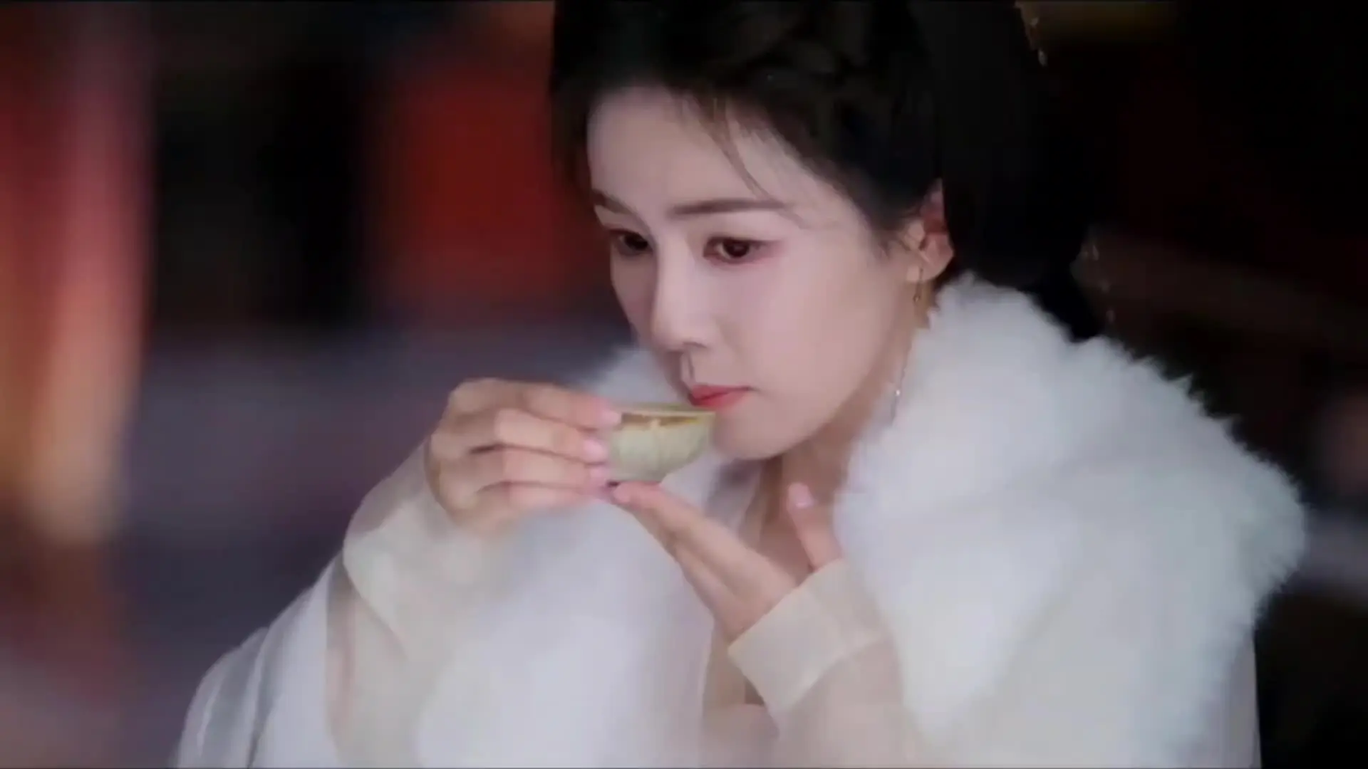 师姐，这招叫做一剑霜寒十四州李青月临江仙