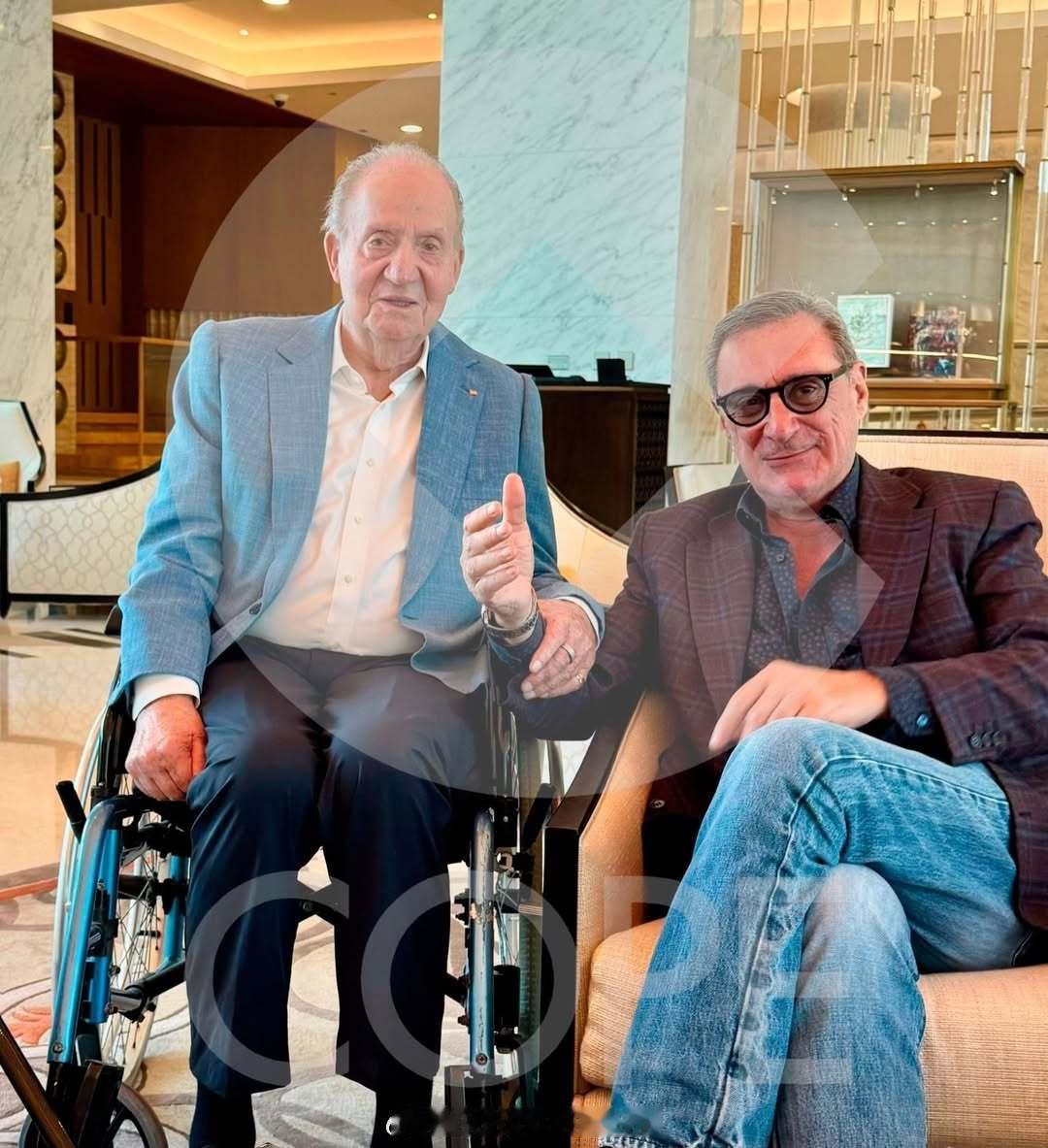 33新照，前首相何塞·阿斯纳尔(图1）和Carlos Herrera（图2/3）