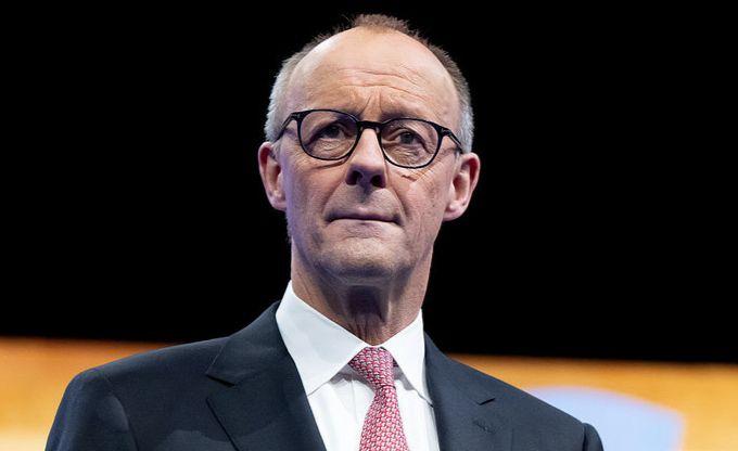 德国总理默茨是一个相当大方的人！尤其是在对乌克兰，那可比其它的欧洲人大方太多，他