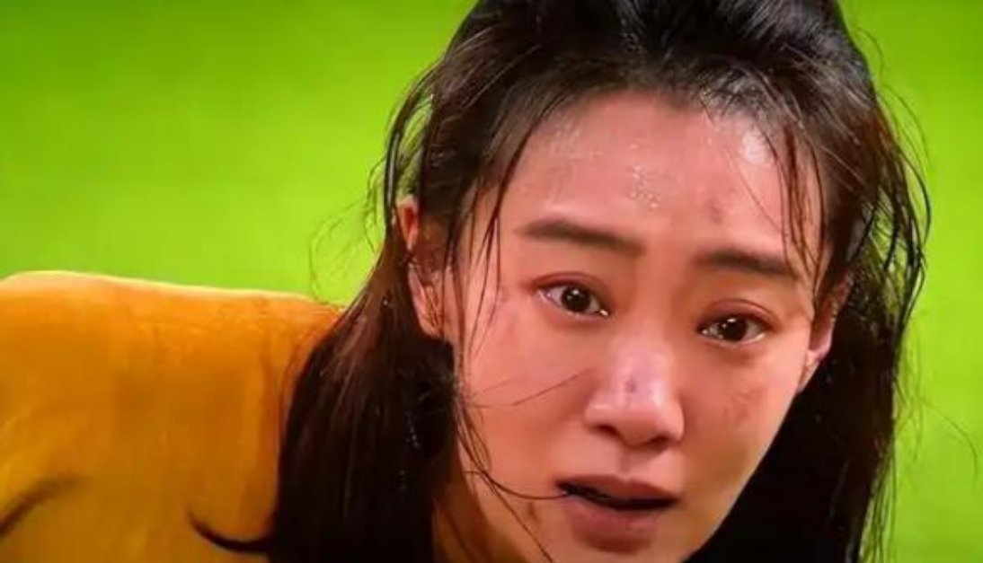 《功夫女足》若票房达20亿，周星驰可分2.19亿，张小斐获2160万；张小斐零片