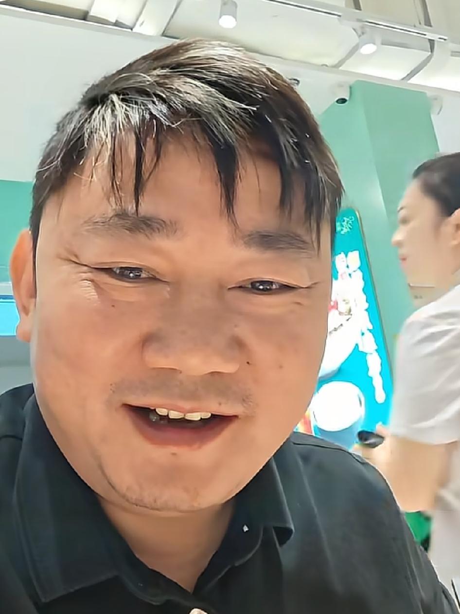“我相信我们能一起创造牛逼”，张雪的这句话用来形容华为被制裁的这几年，简直贴切的
