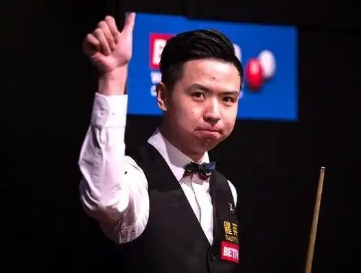 没意外，肖主播国栋5-2轻松击败罗比·威廉姆斯，晋级32强！
       德国