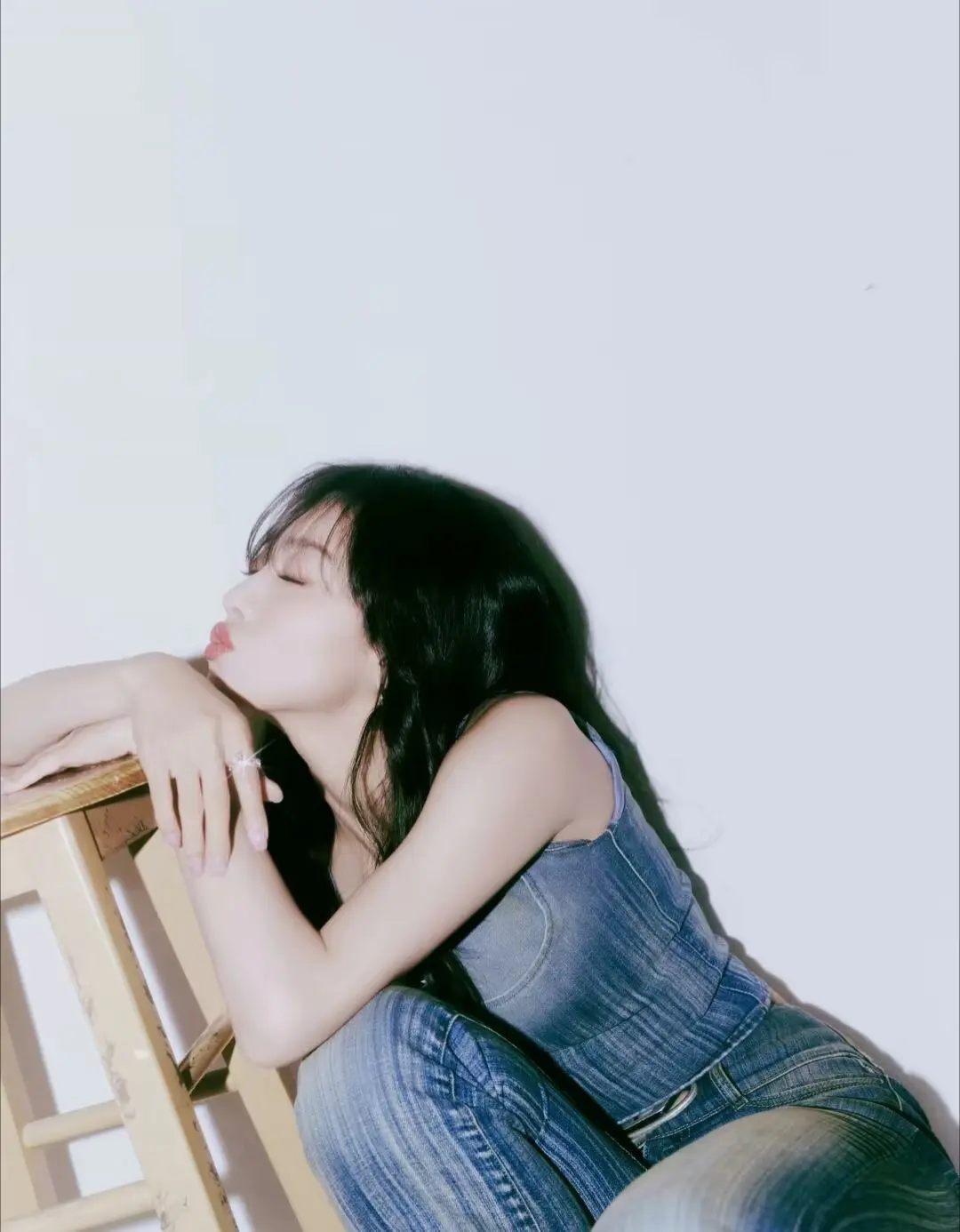 可可爱爱的小兔叽~Queen🥰 风一样的美西西😜你等等我，我来追你...