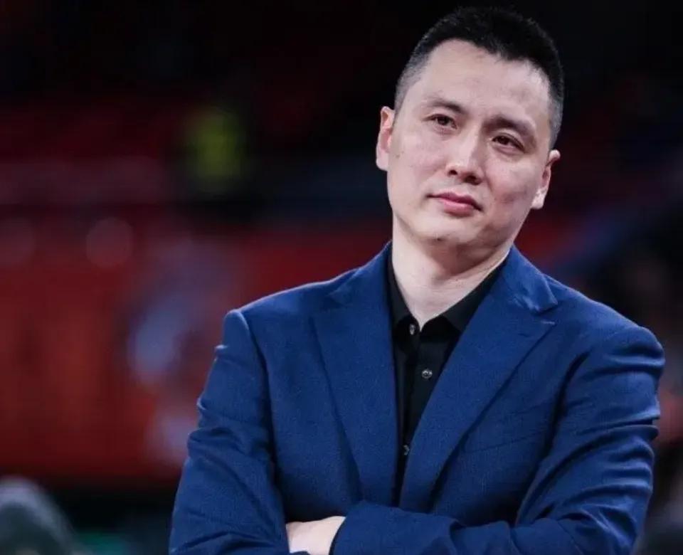 今年CBA又多了一个冠军教头，那就是上海队主教练卢伟。有人会问上海队的主教练如果