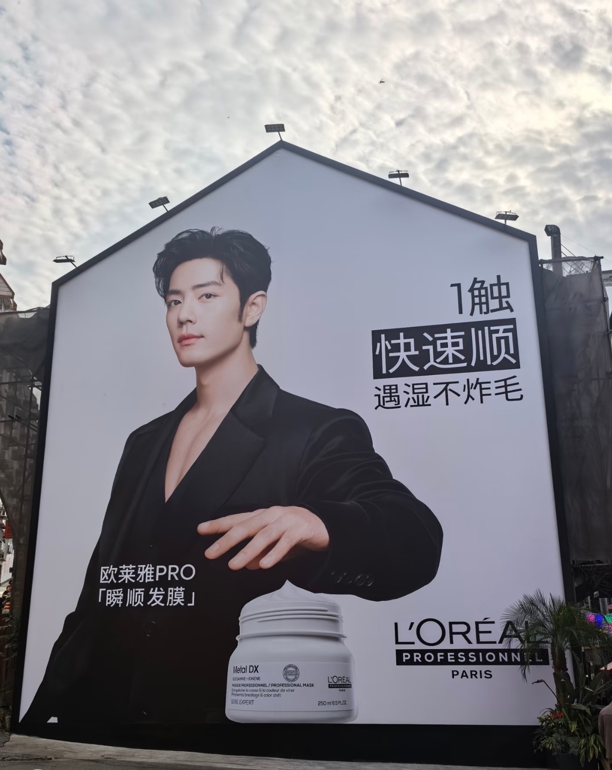 嘿嘿新地广这伟大的脸和伟大的沟！！！！！🤤 