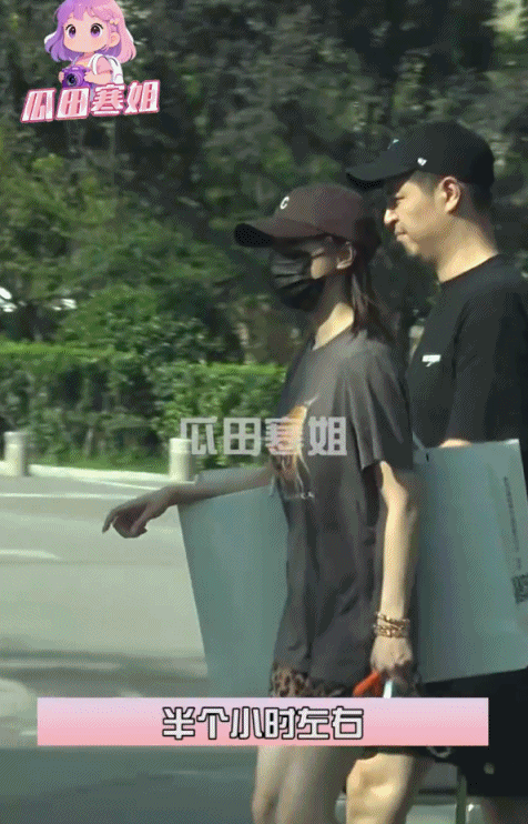 李纯马頔带猫出门李纯马頔婚后状态 近日，有八卦自媒体拍到李纯和马頔一起带着猫出门