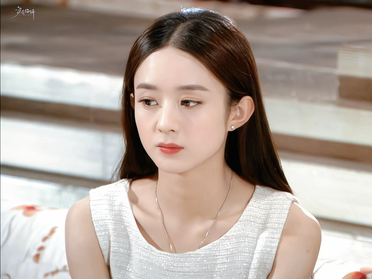 赵丽颖 “我的心里原本荒芜寸草不生，后来你来这走了一遭，奇迹般万物生长”🍃 