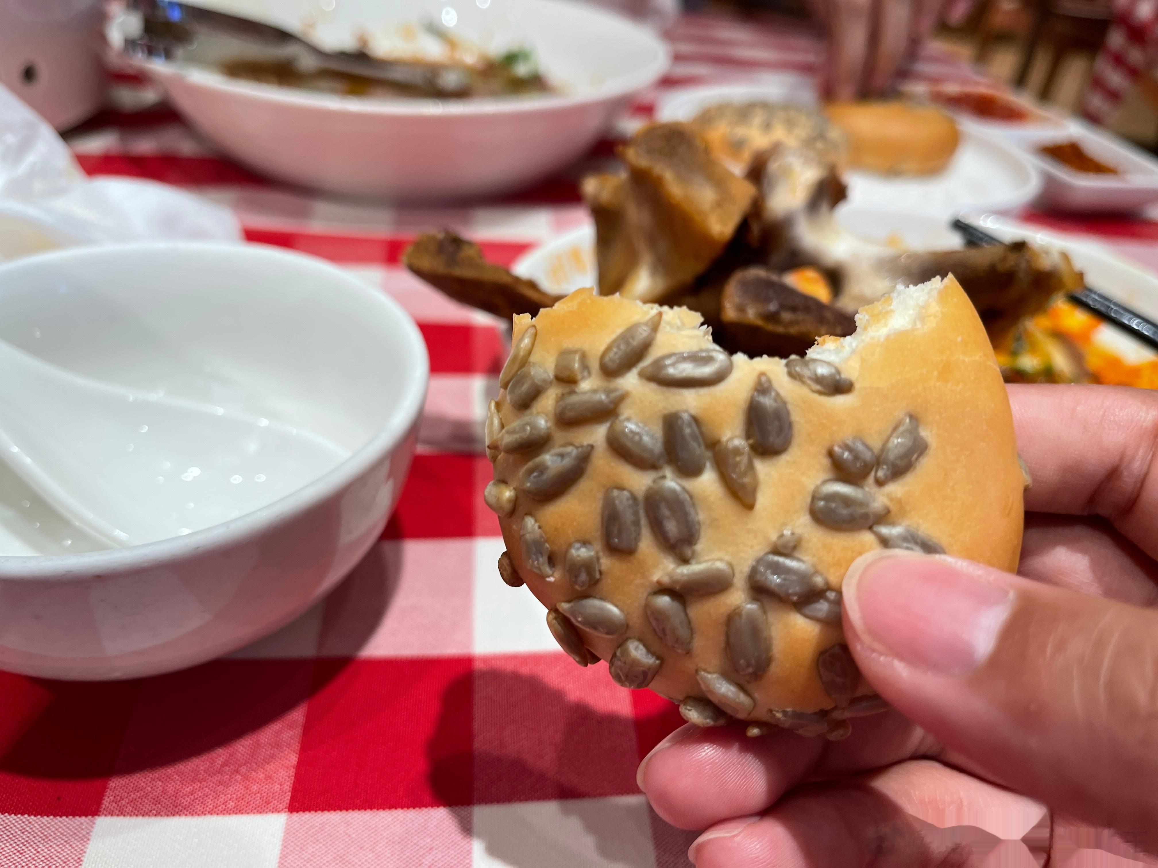 【一天一顿饭计划第8天】还是挺容易坚持的，也没啥副作用，怕少一顿摄入维生素不够，