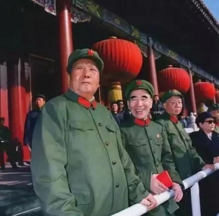 你知道吗？在毛主席起草的无数电报里，有一个细节特别戳心——他几乎从不直呼其名，但