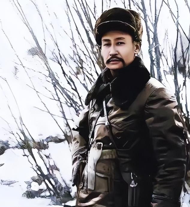 1932年，马占山宣布向日本投降，顿时国内上下骂声一片，然而在受降仪式上，马占山