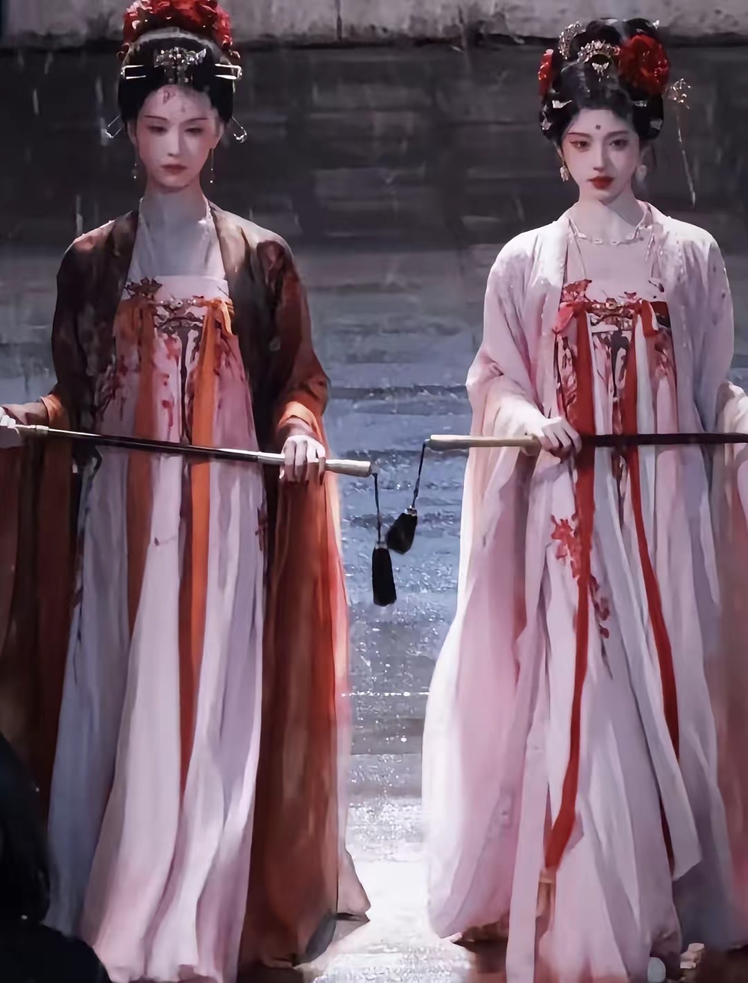 鞠婧祎新剧昨晚炸了！空降开播即破6项纪录，内娱独一份的“断层女王”昨晚（4月1日