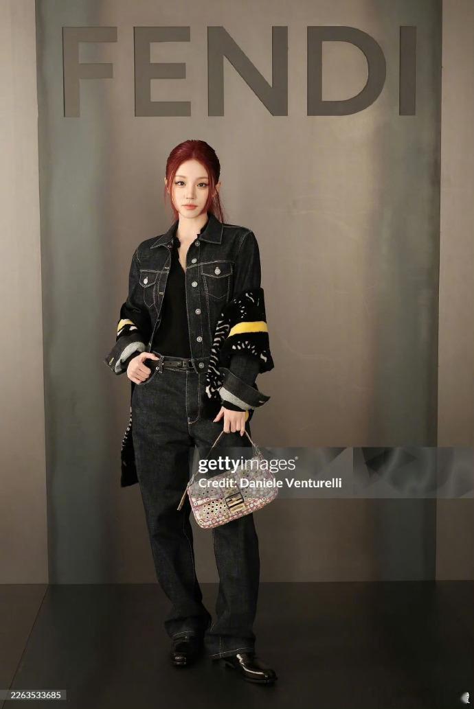 G社拍的唐嫣宋雨琦唐嫣宋雨琦时装周G社生图 G社曝光唐嫣和宋雨琦米兰时装周生图，