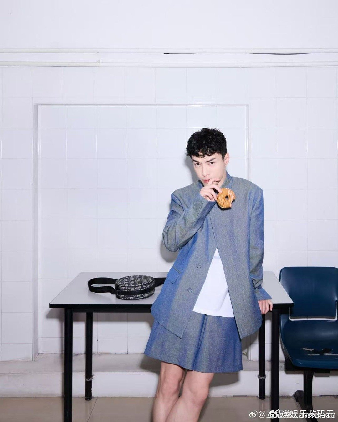 王冠逸新剧有种道明寺的蠢萌王冠逸新剧蠢萌式追爱 香港大少爷追人确实有一套。被飞踢