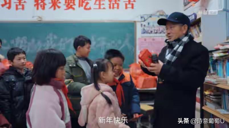 在江西分宜县，60岁的黄梅生守着“德仁苑”这个特殊的家，一守就是18年。这18年