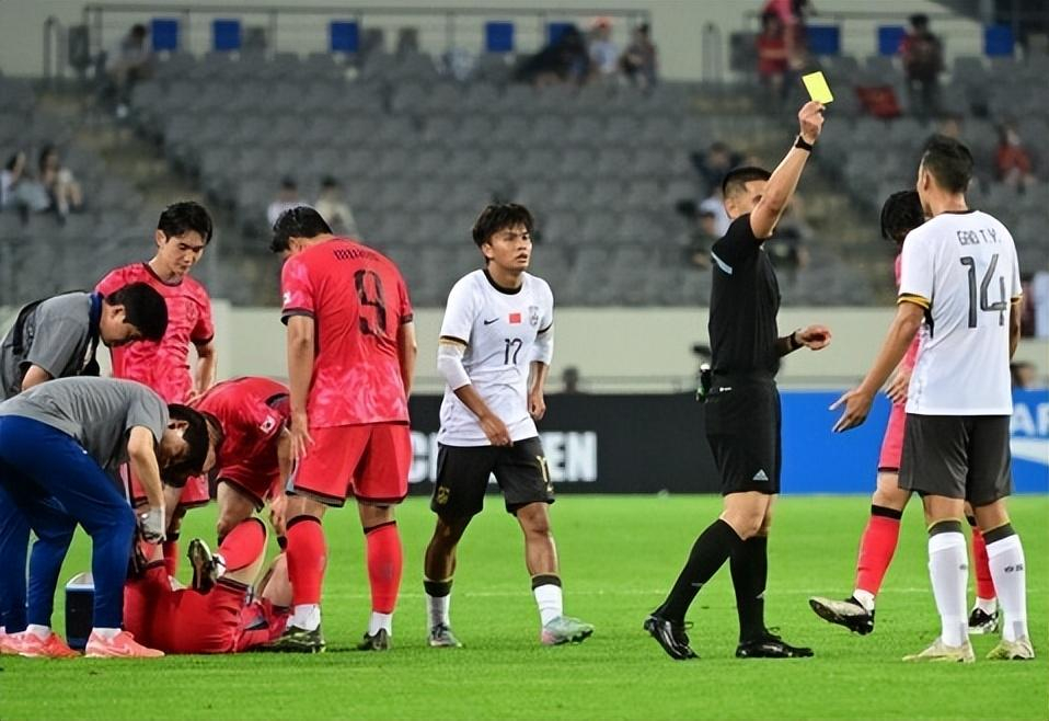 董路称国足不适合请外教东亚杯第一轮，国足挑战韩国最终以0-3告负，本场比赛国足全