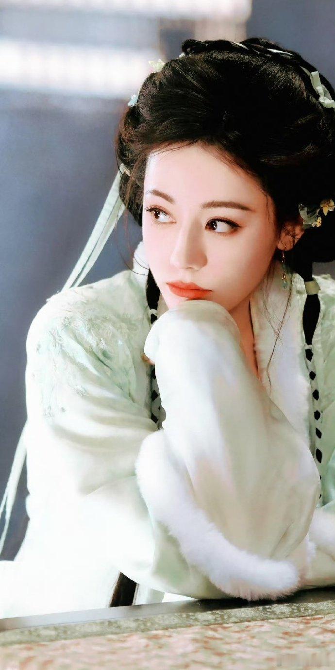 迪丽热巴人没来声来了被热巴声音暴击的一天！唱情歌时的气音也太苏了吧，跪求姐姐多接