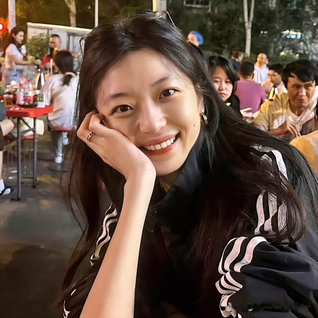 我老公很喜欢“孙千”这个女明星，
追“早春晴朗”的时候
我老公指着电视里的孙千说