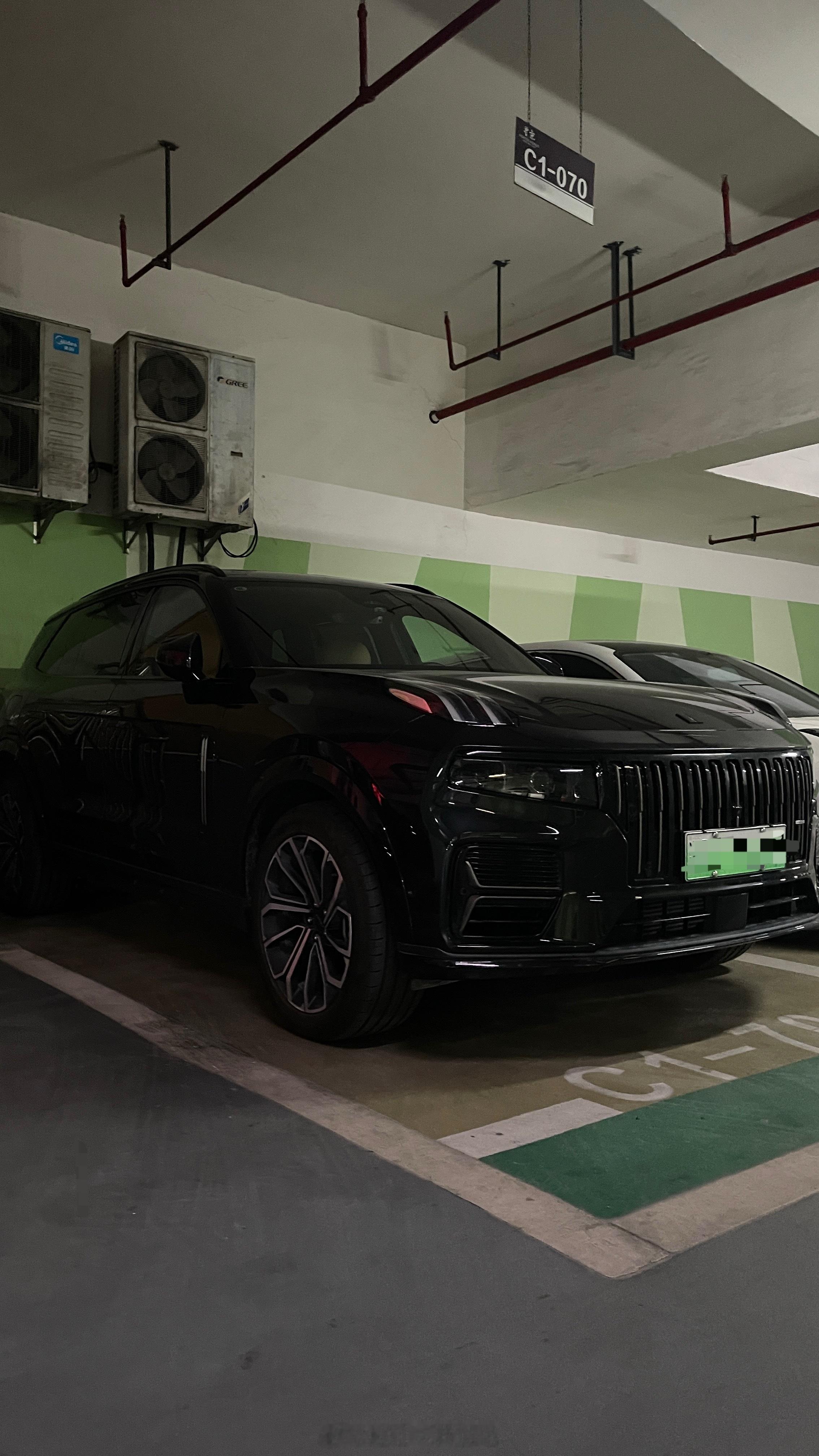 这几天在开它新领克09em-p ，SPA架构领克再调校版，前后开发这么多年下来驾