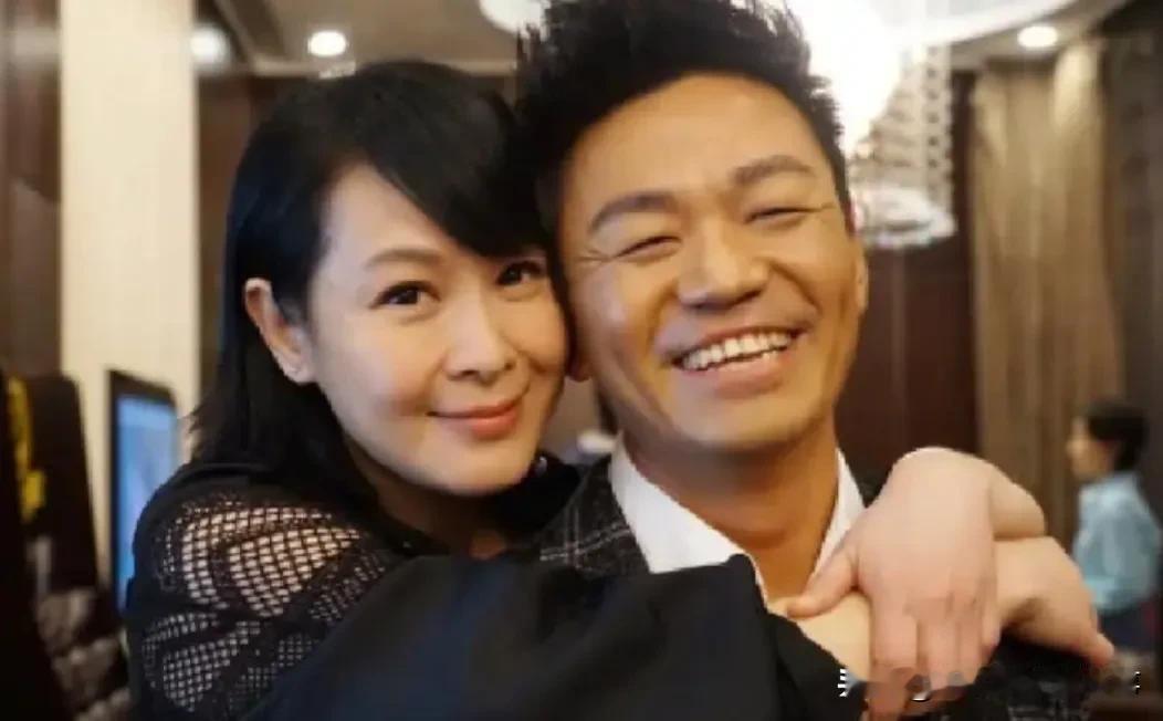 王宝强在接受采访时分享道：“在拍摄《八角笼中》时，我打电话给刘若英说：‘姐，我觉