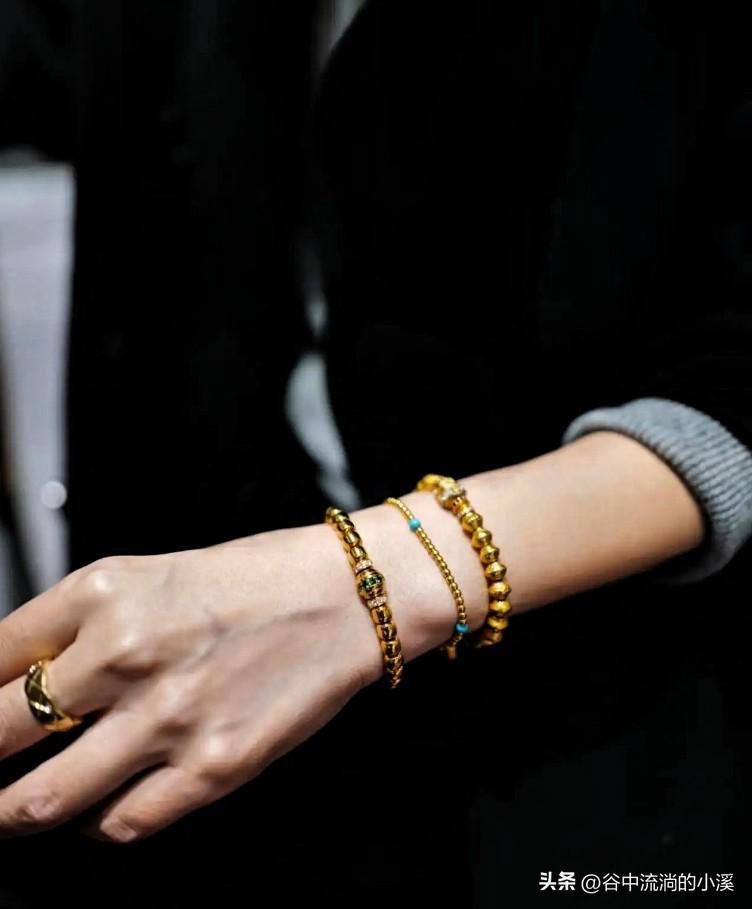 关注黄金的朋友最近都坐不住了，
市场上关于金价的讨论越传越烈！
2026年4月黄