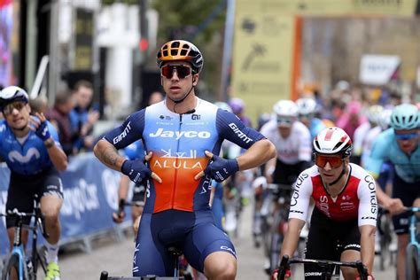 赫鲁内维亨很有可能在赛季结束之后离开绿刃，而威尔斯福德可能会顶替他的位置骑行[超