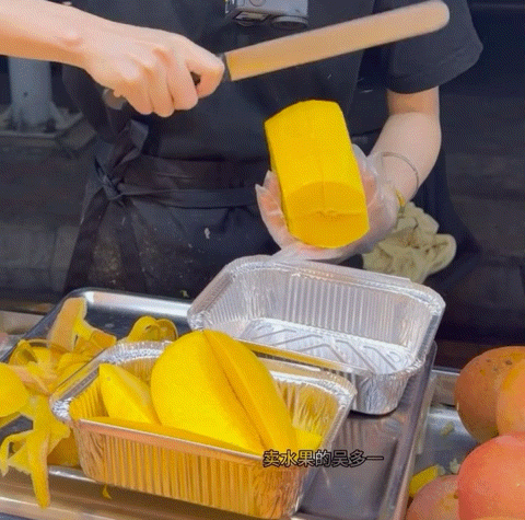 看人家切芒果看饿了，我怎么没买到过核那么薄的 